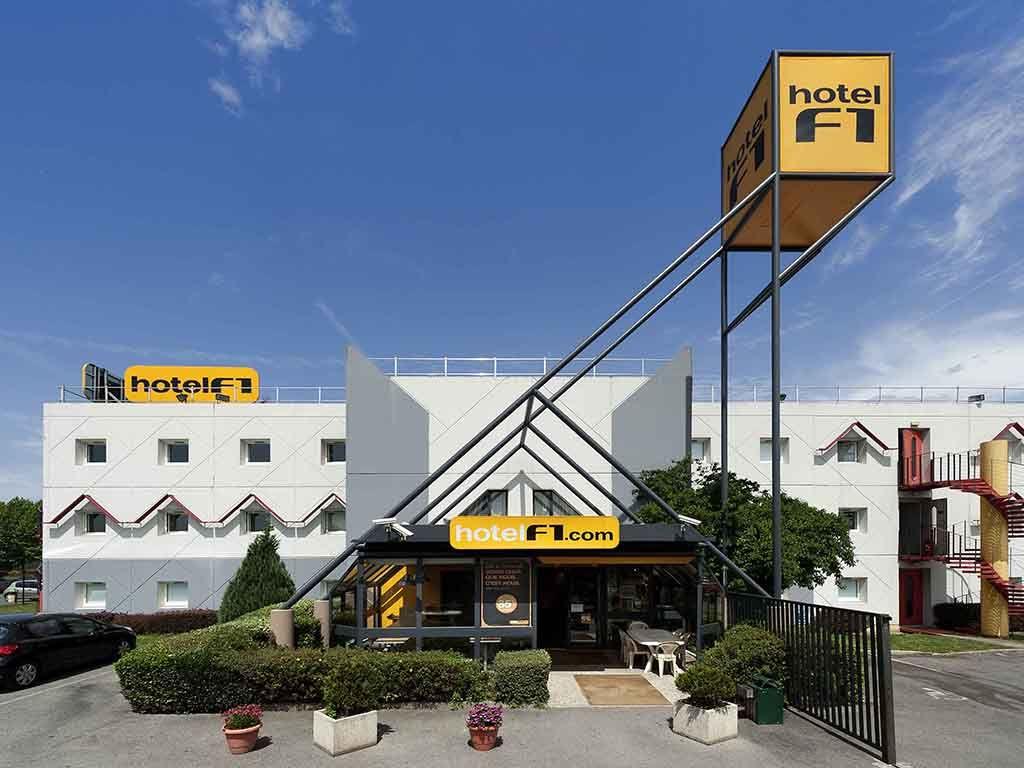 hotelF1 Évreux Sud #1